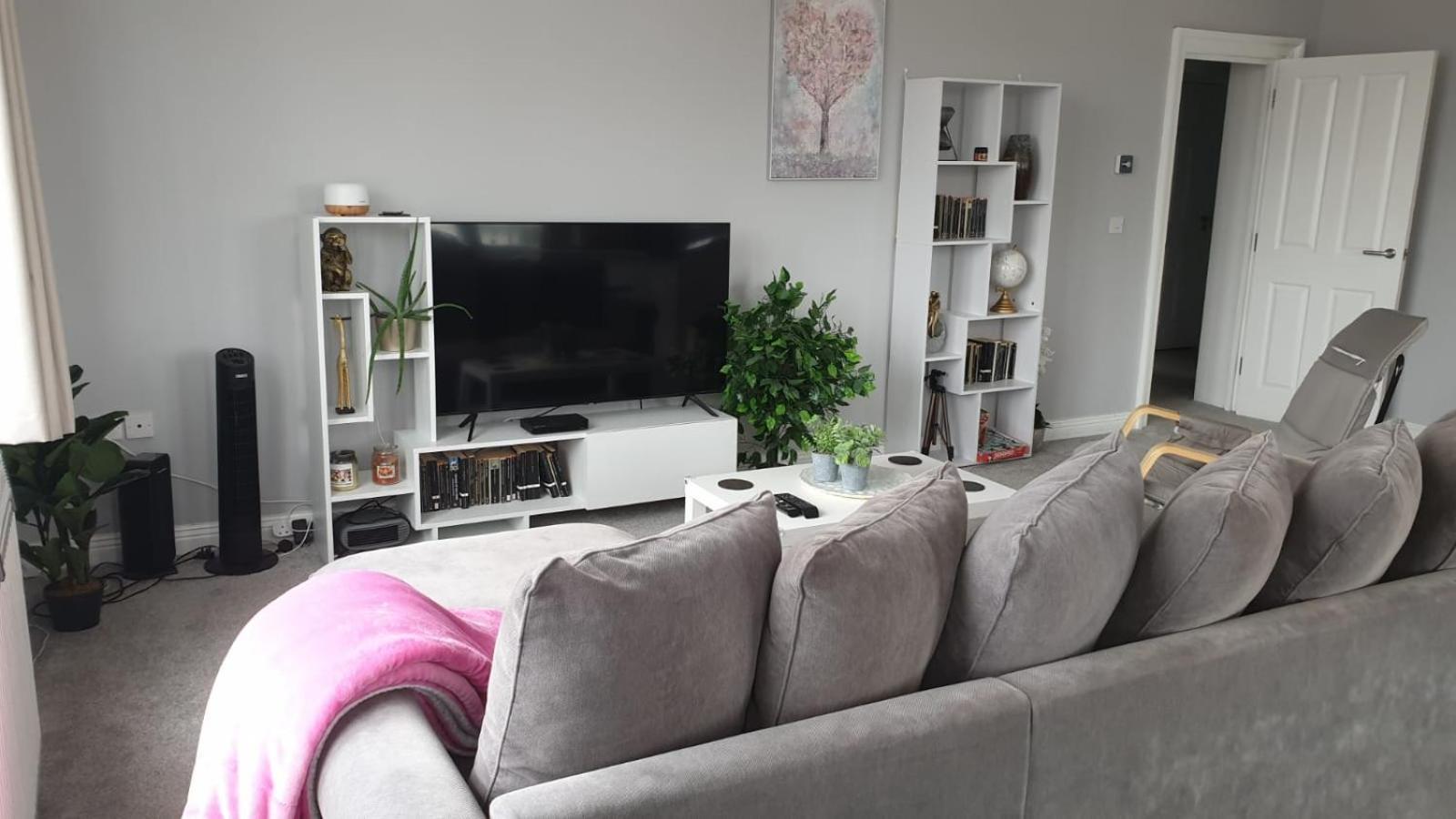 Lovely 2 Bed 2 Bath Flat With Free Parking Poole Buitenkant foto