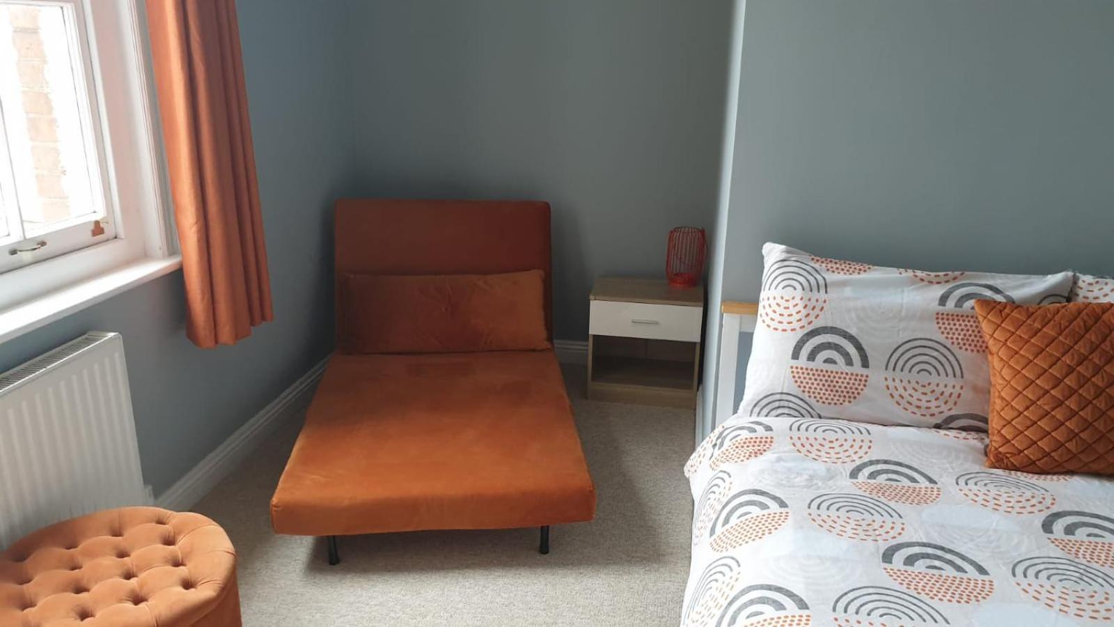 Lovely 2 Bed 2 Bath Flat With Free Parking Poole Buitenkant foto