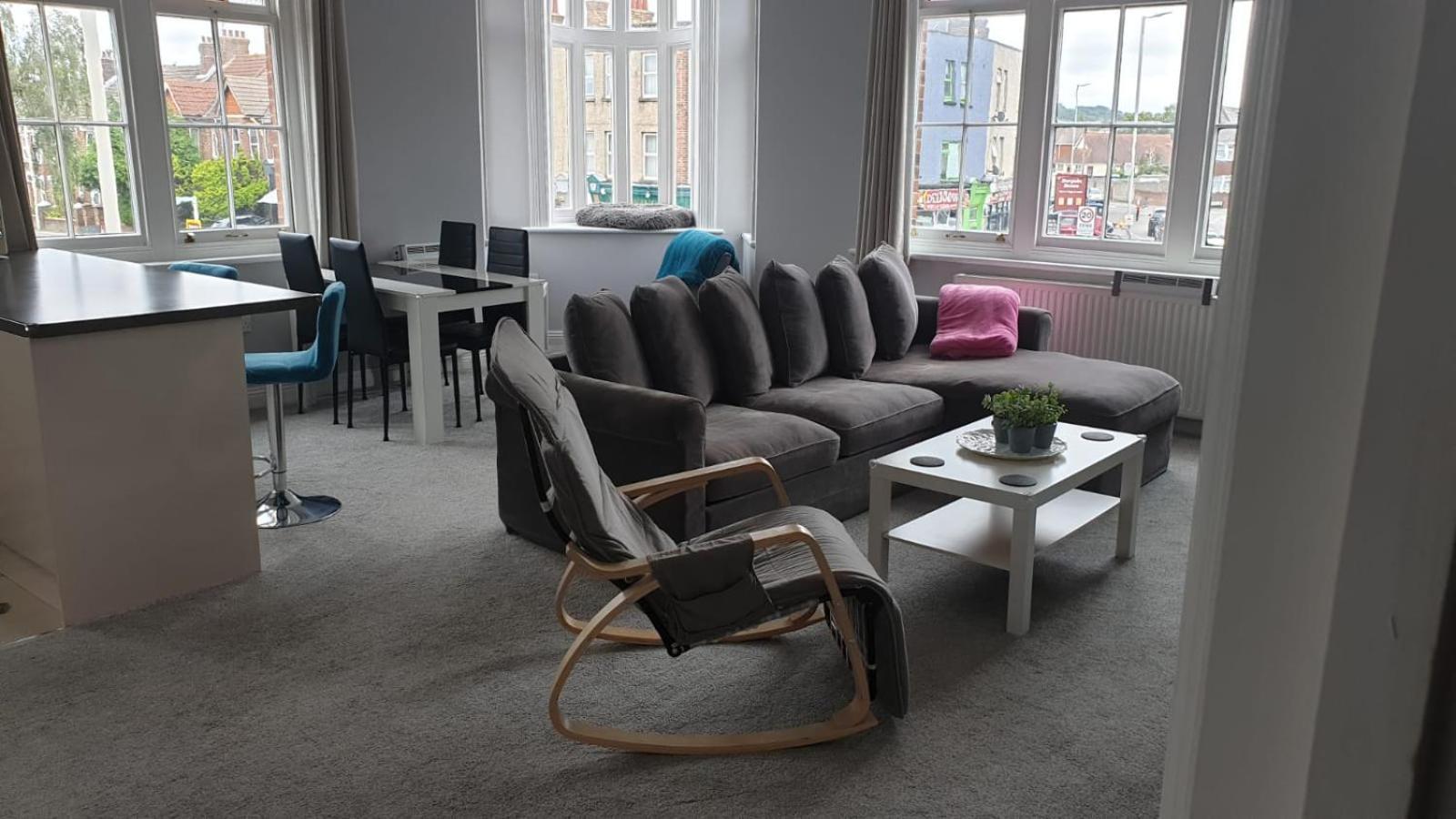 Lovely 2 Bed 2 Bath Flat With Free Parking Poole Buitenkant foto